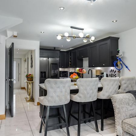 Luxurious 4 Bedroom House Liverpool Exteriör bild