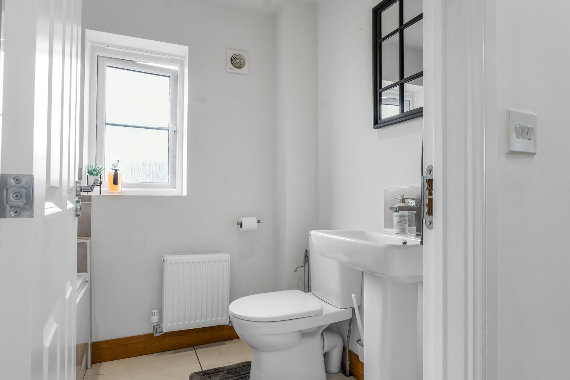 Luxurious 4 Bedroom House Liverpool Exteriör bild